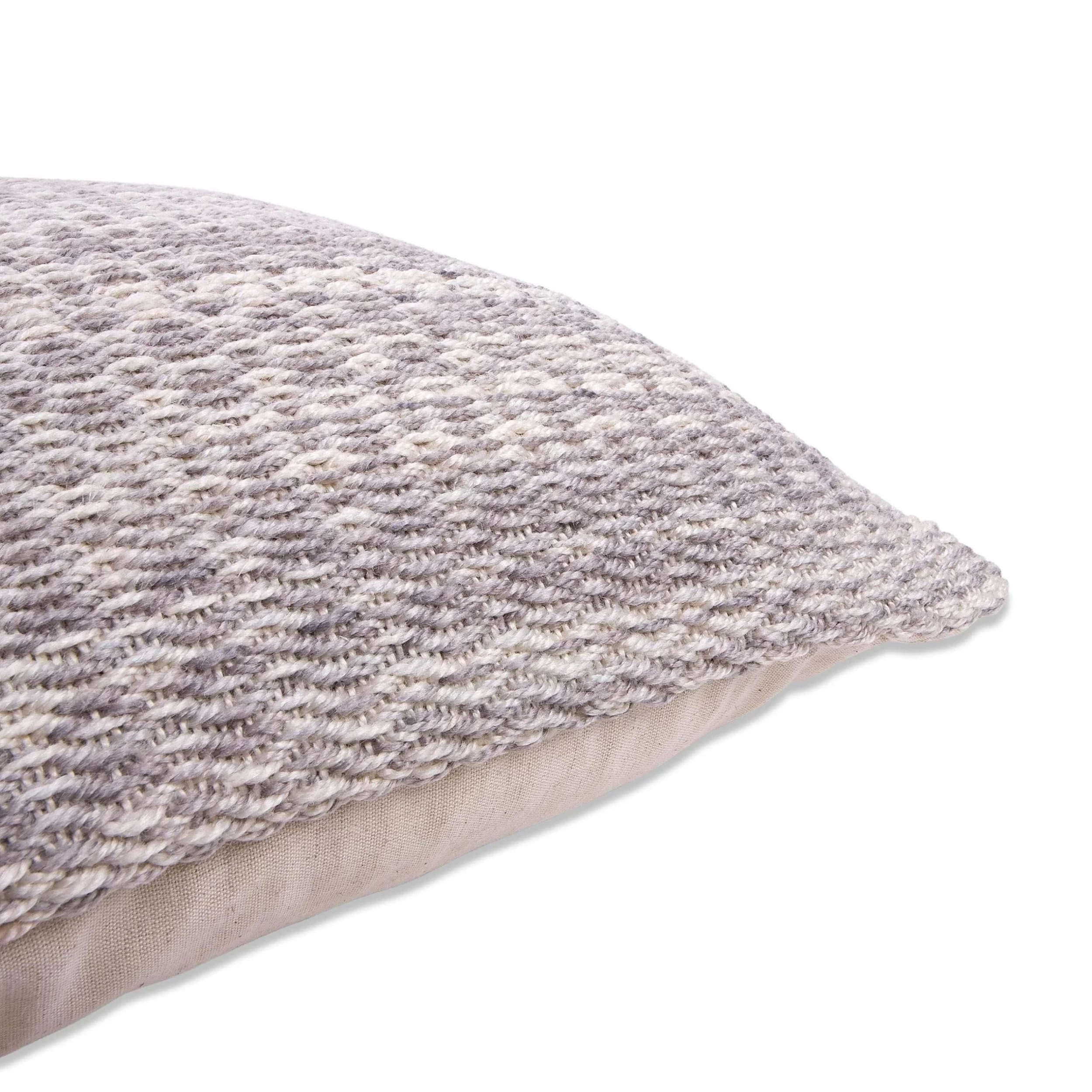 In the MoodPike P.E.T sierkussen 45 x 45 lichtgrijs In The MoodPike P.E.T Sierkussen 45 X 45 Lichtgrijs -Tuinmeubilair 117197 900 03 2 scaled